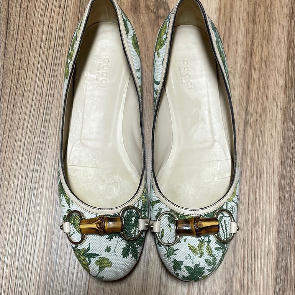 Gucci flats/loafers